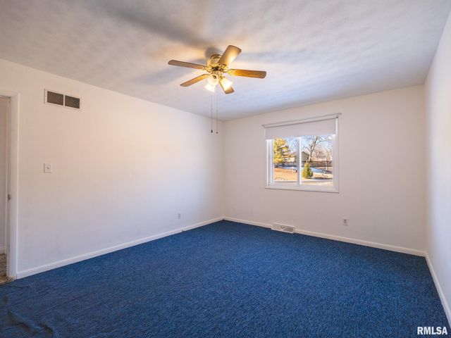 13462 N LAKEWOOD Drive, Dunlap, IL 61525