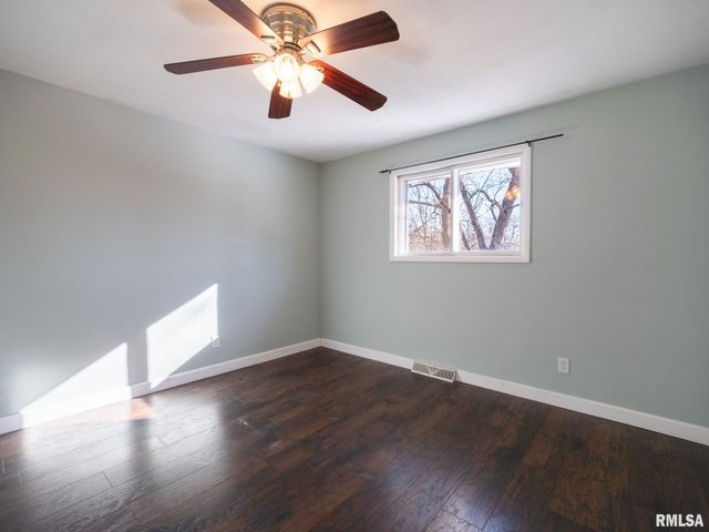 13462 N LAKEWOOD Drive, Dunlap, IL 61525