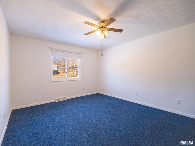 13462 N LAKEWOOD Drive, Dunlap, IL 61525