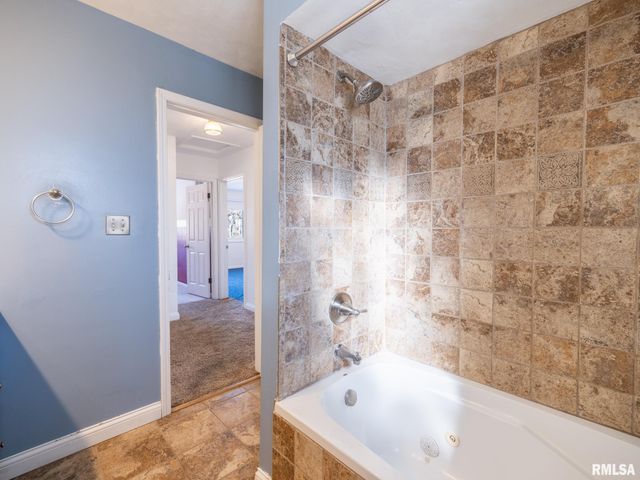 13462 N LAKEWOOD Drive, Dunlap, IL 61525