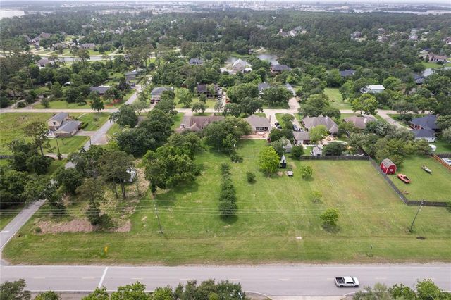 3322 Tx-146, Shoreacres, TX 77571