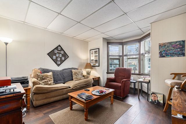 286 Villa Street, Elgin, IL 60120