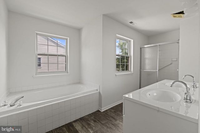 124 BUCKINGHAM WAY, Mount Laurel, NJ 08054