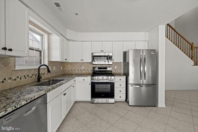 124 BUCKINGHAM WAY, Mount Laurel, NJ 08054