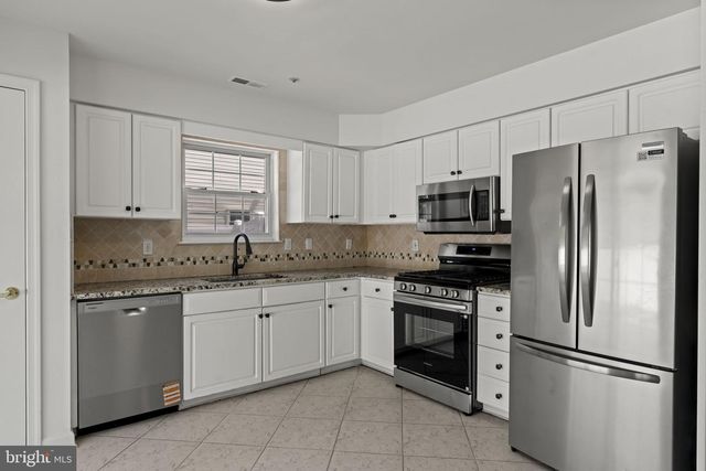 124 BUCKINGHAM WAY, Mount Laurel, NJ 08054