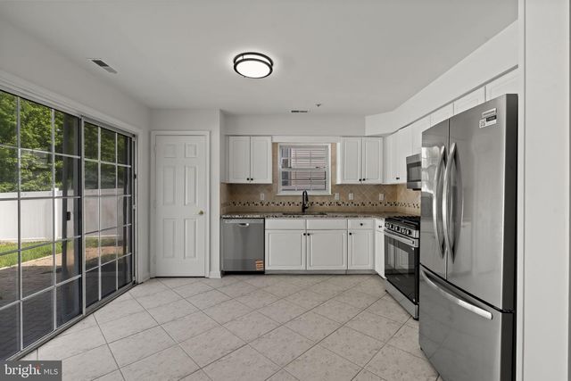 124 BUCKINGHAM WAY, Mount Laurel, NJ 08054