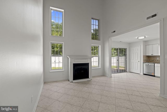124 BUCKINGHAM WAY, Mount Laurel, NJ 08054
