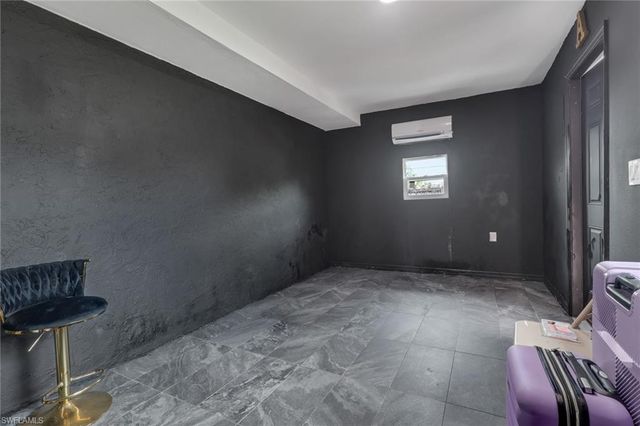 5424 21st PL SW, Naples, FL 34116