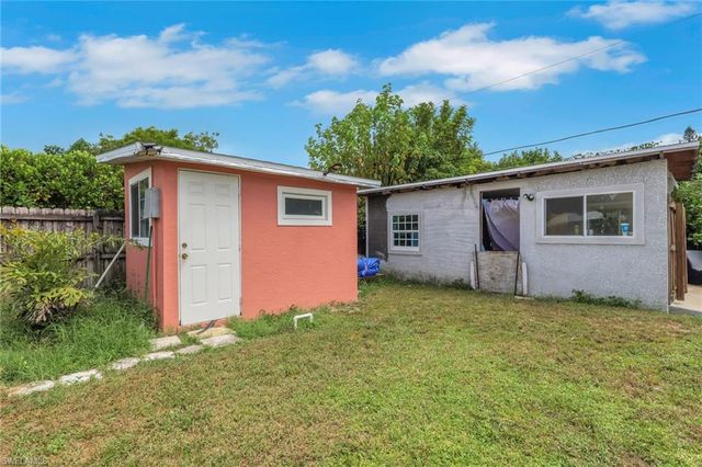 5424 21st PL SW, Naples, FL 34116