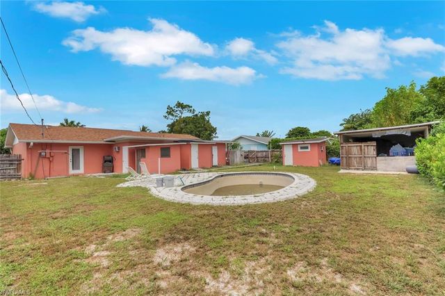 5424 21st PL SW, Naples, FL 34116