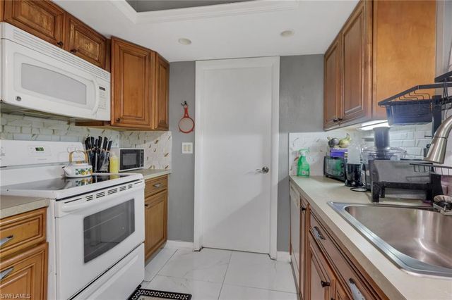 5424 21st PL SW, Naples, FL 34116