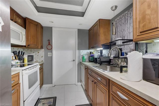 5424 21st PL SW, Naples, FL 34116