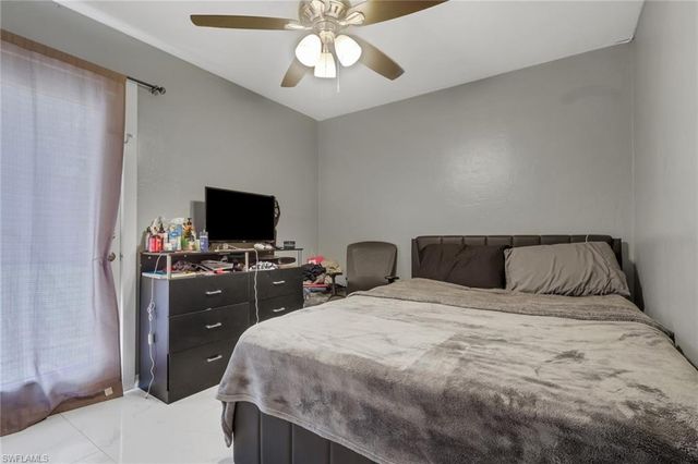 5424 21st PL SW, Naples, FL 34116