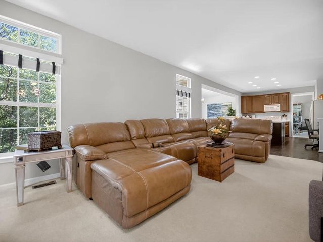 1712 ALLERFORD DR, Hanover, MD 21076