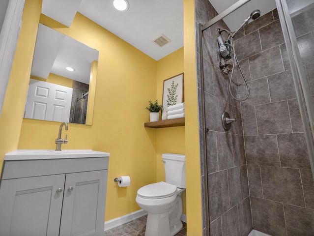 1712 ALLERFORD DR, Hanover, MD 21076