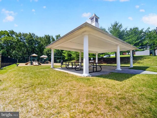 1712 ALLERFORD DR, Hanover, MD 21076
