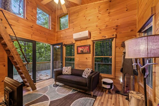 28 Hawkeye Ridge, Blue Ridge, GA 30513