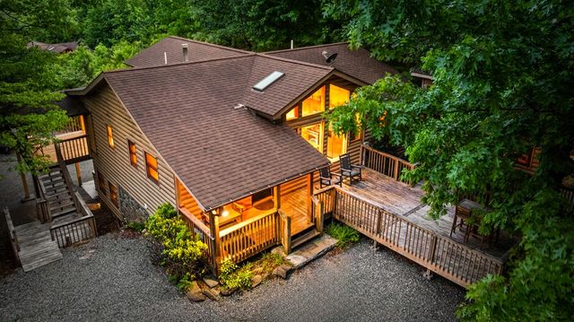 28 Hawkeye Ridge, Blue Ridge, GA 30513