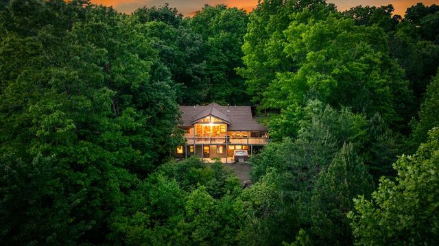 28 Hawkeye Ridge, Blue Ridge, GA 30513