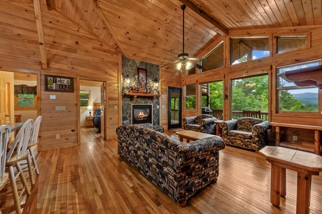 28 Hawkeye Ridge, Blue Ridge, GA 30513