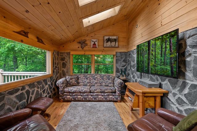 28 Hawkeye Ridge, Blue Ridge, GA 30513