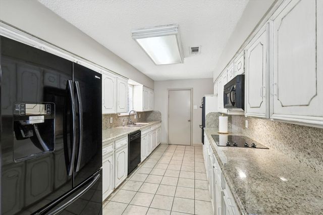 4009 Double Tree Trail, Irving, TX 75061