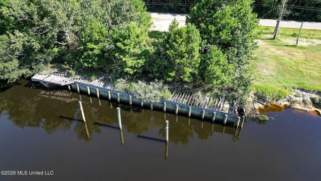 12209 Hickman Road, Biloxi, MS 39532