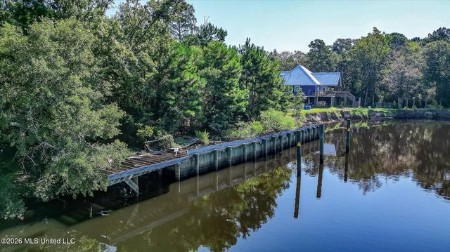 12209 Hickman Road, Biloxi, MS 39532