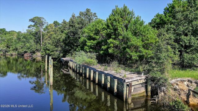 12209 Hickman Road, Biloxi, MS 39532