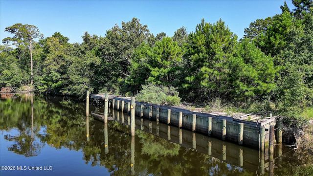 12209 Hickman Road, Biloxi, MS 39532
