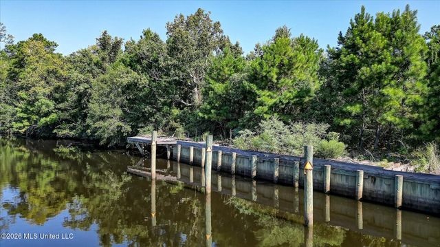 12209 Hickman Road, Biloxi, MS 39532