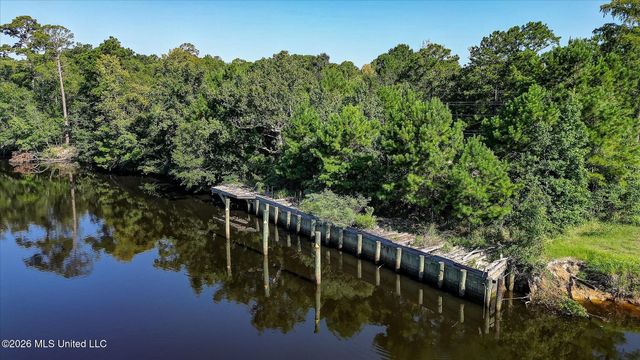 12209 Hickman Road, Biloxi, MS 39532