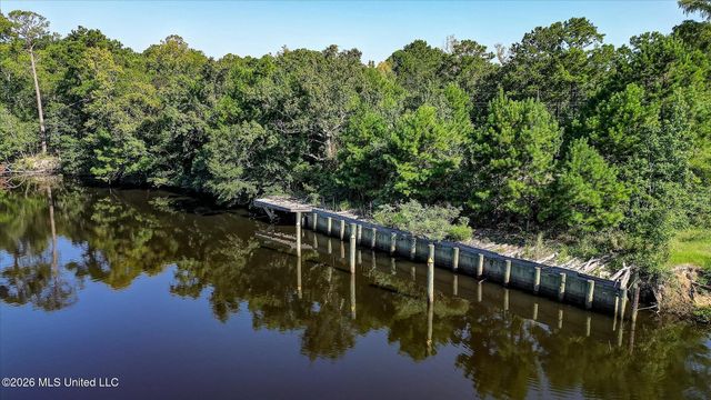 12209 Hickman Road, Biloxi, MS 39532