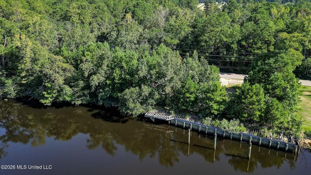 12209 Hickman Road, Biloxi, MS 39532