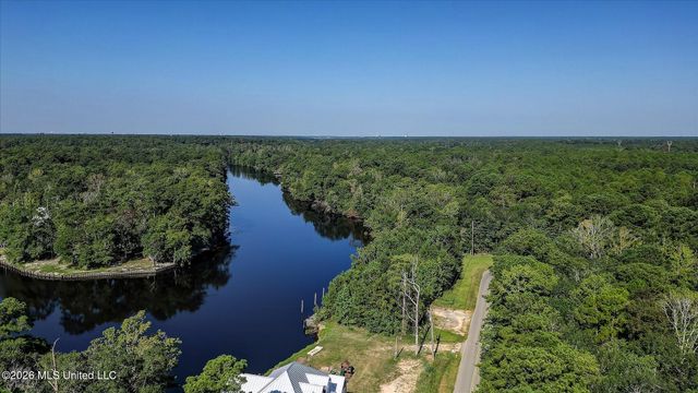 12209 Hickman Road, Biloxi, MS 39532