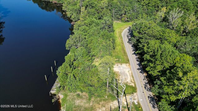 12209 Hickman Road, Biloxi, MS 39532