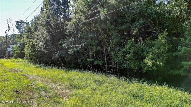 12209 Hickman Road, Biloxi, MS 39532