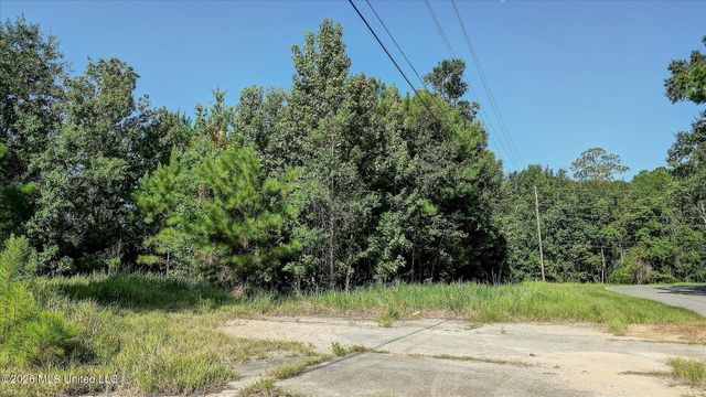 12209 Hickman Road, Biloxi, MS 39532
