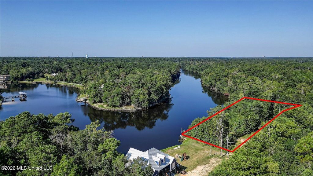 12209 Hickman Road, Biloxi, MS 39532