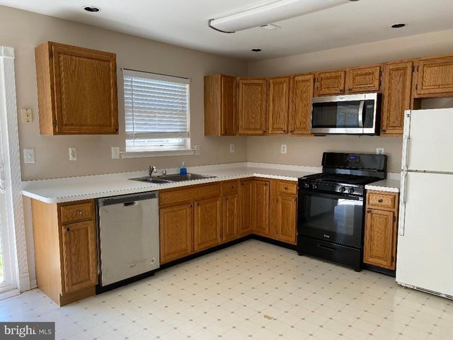 5 AMY CT, Bear, DE 19701