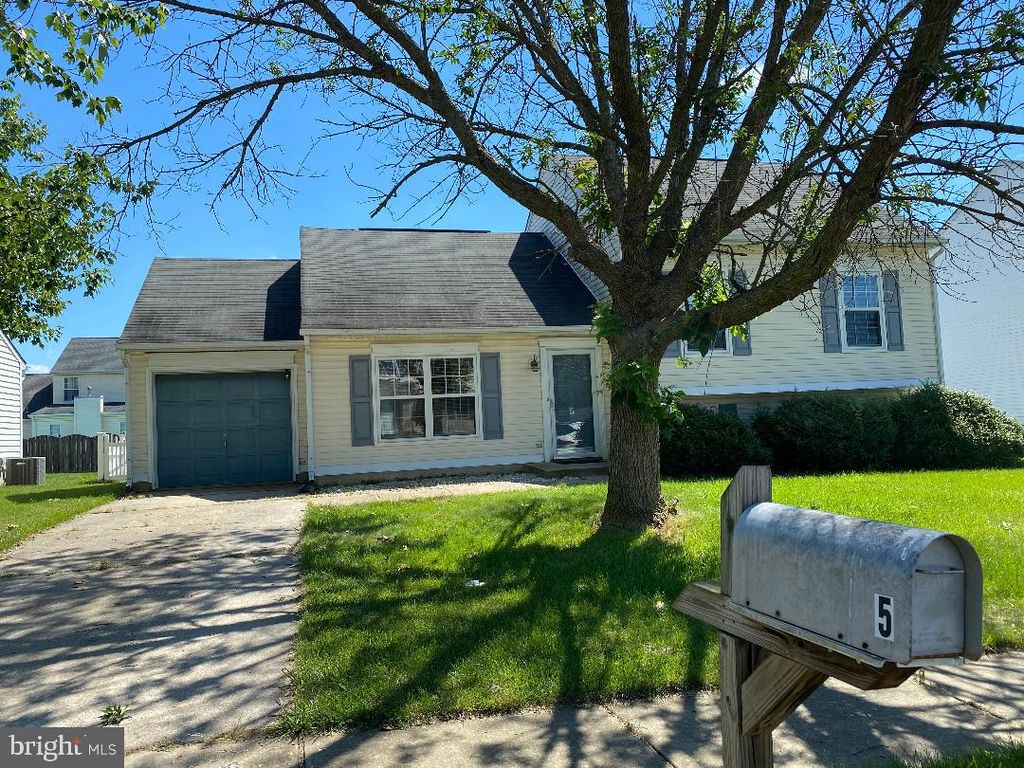 5 AMY CT, Bear, DE 19701