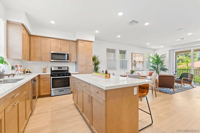 414 Carina Gln, Escondido, CA 92025