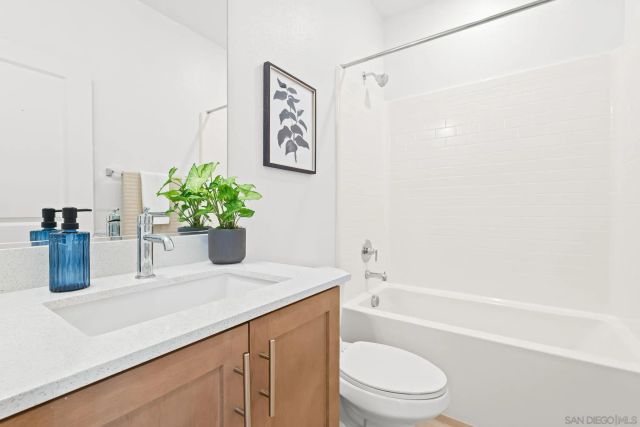 414 Carina Gln, Escondido, CA 92025