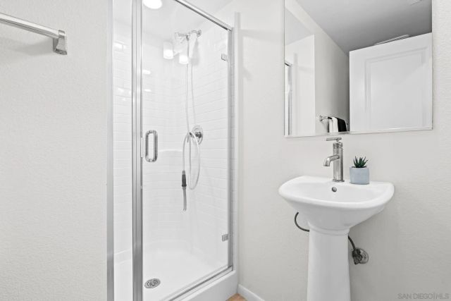 414 Carina Gln, Escondido, CA 92025