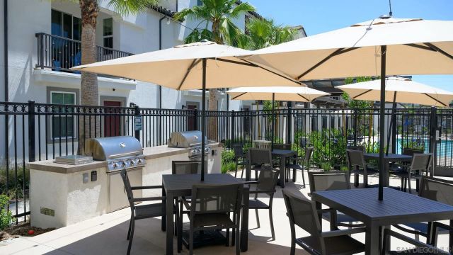 414 Carina Gln, Escondido, CA 92025