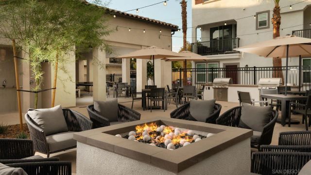 414 Carina Gln, Escondido, CA 92025