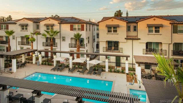 414 Carina Gln, Escondido, CA 92025