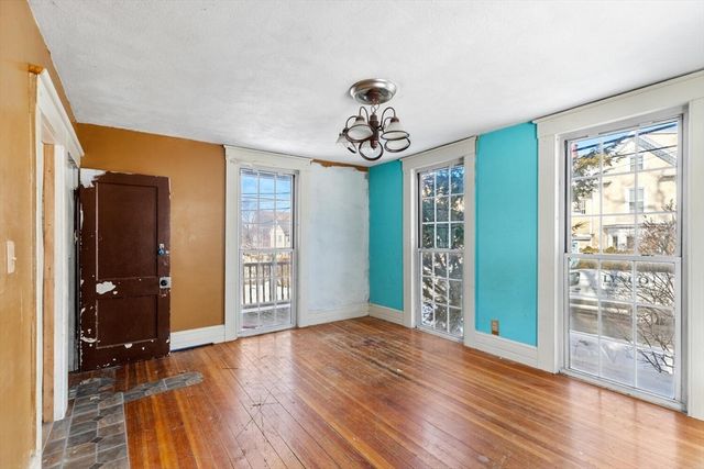 26 Sagamore St, Lynn, MA 01902