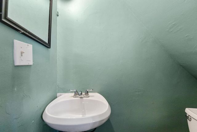 26 Sagamore St, Lynn, MA 01902