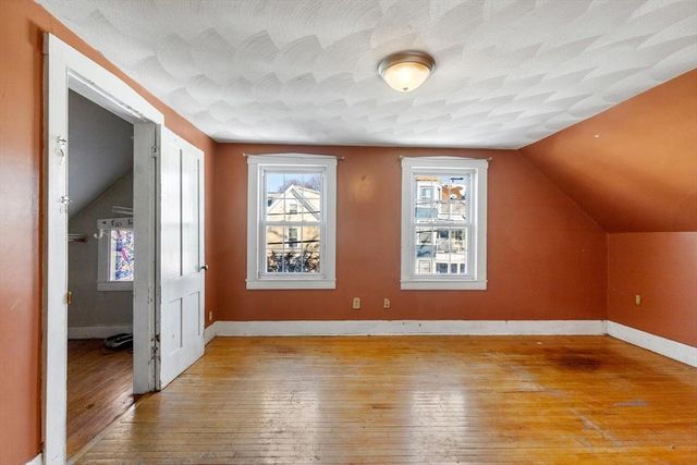 26 Sagamore St, Lynn, MA 01902